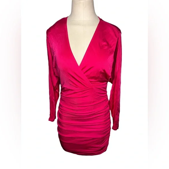 BCBG MAXAZRIA Bodycon Ruched Dress Hot Pink Long Sleeve S BCBG MAXAZRIA Bodycon Ruched Dress Hot Pink Long Sleeve S